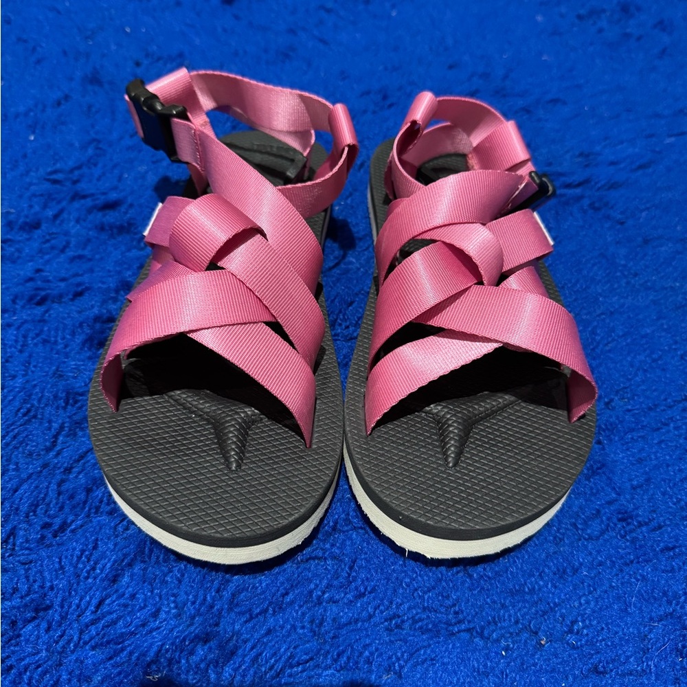 Size 7 Suicoke Sandal Pink Brand New